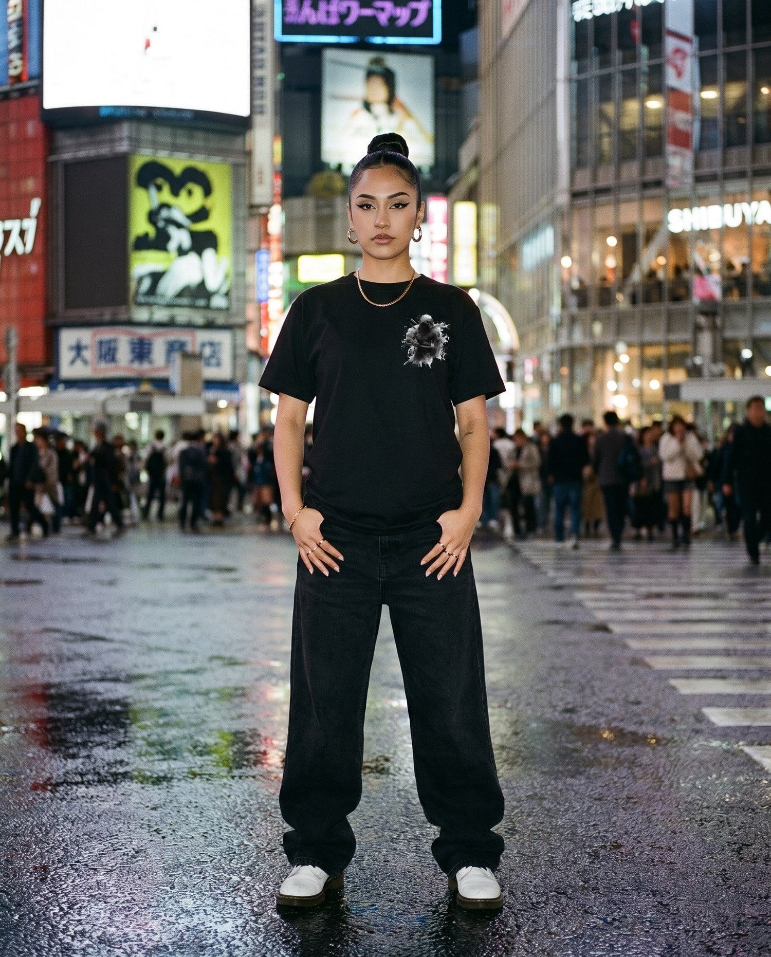Unsheathed Katana t-shirt worn at Shibuya Crossing at night | NINJA TYO